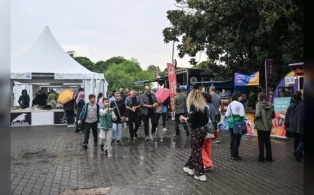 İZKİTAP 8. İzmir Kitap Fuarı dokuz günlük edebiyat buluşmasını on binlerce ziyaretçiyle tamamladı