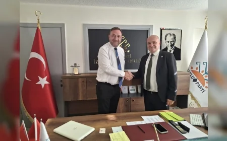 CHP İzmir İl Başkanı Utku Gümrükçü: “Kentimiz ve ülkemiz için ortak bir geleceği inşa etmeye hazırız”