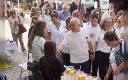 Seferihisar Belediye Başkan Vekili Fuat Gümüş: “Bu meydanın arkasında üreticimizin emeği var”