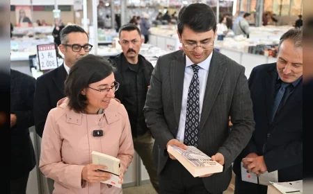 Uşak’ta binlerce kitap okurlarla buluşuyor, 2. Uşak Kitap Fuarı 4 Ekim’e kadar sürecek