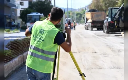 Söke Aydın Caddesi’nde altyapı ve yol yenileme çalışmaları eş zamanlı sürdürülüyor