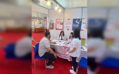 Diyarbakır Kitap Fuarı’nda sağlık taraması ve “Mahallemde Hareket Var” etkinliği vatandaşlarla buluştu