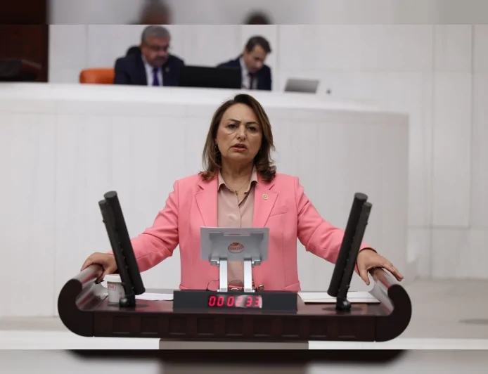CHP Adana Milletvekili Dr. Müzeyyen Şevkin: “Barış; adalet, eşitlik, özgürlük ve insanca yaşam hakkıdır”