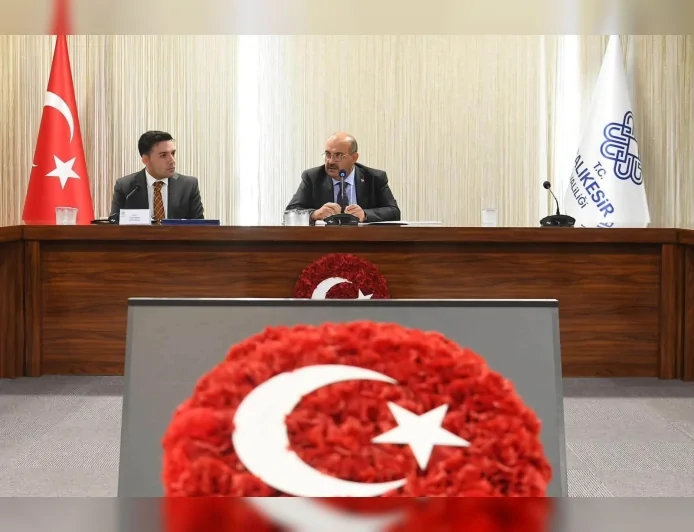 Balıkesir Valisi İsmail Ustaoğlu Başkanlığında Yeni Eğitim Öğretim Yılı İçin Güvenlik Tedbirleri Görüşüldü