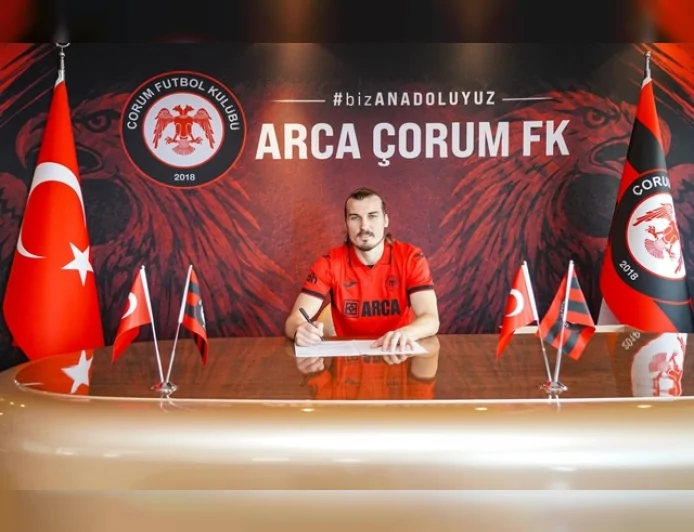 Arca Çorum FK, A Millî Takım’ın tecrübeli savunmacısı Çağlar Söyüncü ile 2 yıllık sözleşme imzaladı