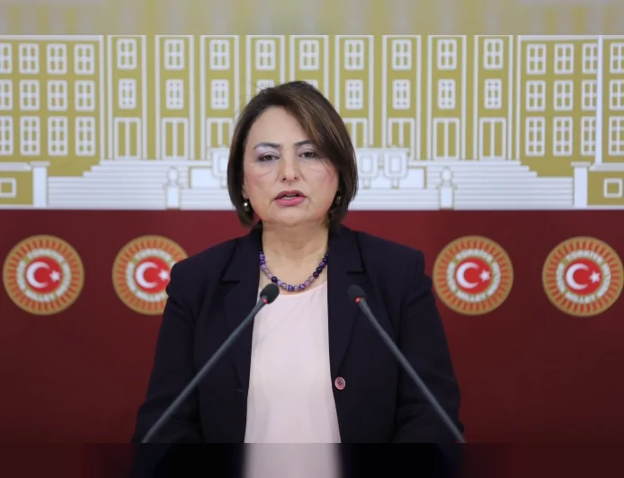 CHP Adana Milletvekili Dr. Müzeyyen Şevkin: “Milletin malını satarak hazine açığı kapatılamaz”
