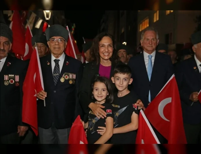 Karşıyaka Belediye Başkanı Yıldız Ünsal: “Yaşasın 9 Eylül, yaşasın İzmir, yaşasın Cumhuriyet!”