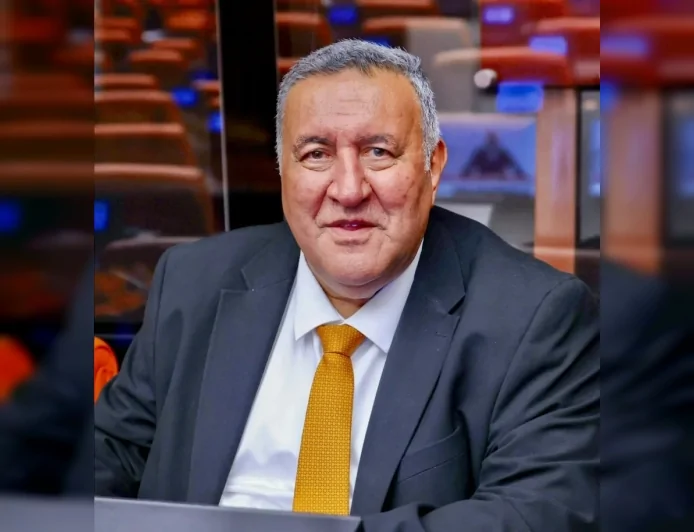 CHP Niğde Milletvekili Ömer Fethi Gürer: “Esnaf kredi ile ayakta kalmaya çalışıyor”