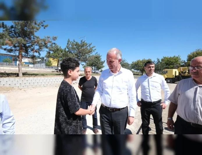 İnegöl Belediye Başkanı Alper Taban: “Ertuğrulgazi Caddesine 165 araçlık düzenli otopark hazırlıyoruz”