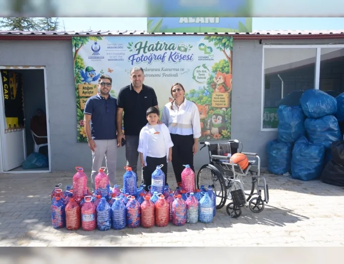 10 yaşındaki Yaman, 50 bin plastik kapağı tekerlekli sandalyeye dönüştürerek engelli arkadaşına umut oldu