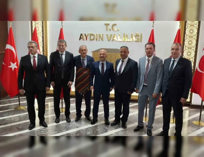 Aydın’da İlin Ahisi Halil İbrahim Köse’nin şedini Vali Dr. Osman Varol kuşattı