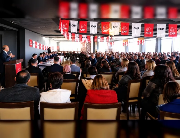 CHP Hatay’da ilçe örgütlerini yeniden şekillendiriyor, gözler başkanlık atamalarına çevrildi