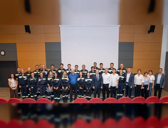 Tüpraş ve Dört Üniversitenin İş Birliğiyle Temel Rafinericilik Staj Programını Tamamlayan Öğrenciler Sertifikalarını Aldı