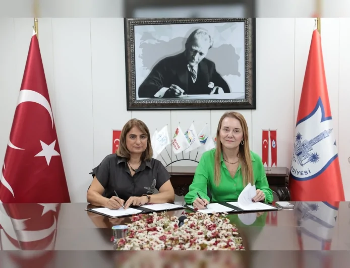 Konak Belediye Başkanı Nilüfer Çınarlı Mutlu: “Kadın cinayetlerinin nedenlerini kapsamlı biçimde ele alacağız”