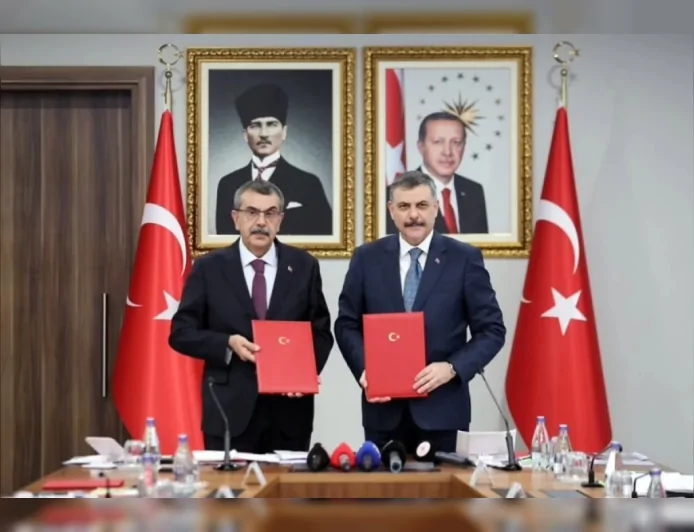 Millî Eğitim Bakanı Yusuf Tekin ve İçişleri Bakanı Mustafa Çiftçi, çocukların eğitim süreçlerinde güvenliği için iş birliği protokolü imzaladı