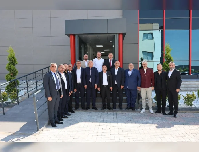 Kayseri Valisi Gökmen Çiçek Mimarsinan OSB’de Sanayicilerle Bir Araya Gelerek Üretim Faaliyetlerini İnceledi