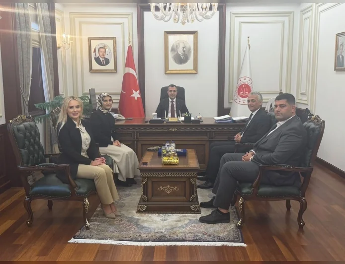 HEKİMSEN Genel Başkanı Uzm. Dr. Adil Kurban: “Tıp değişirken hukuk geride kalamaz”