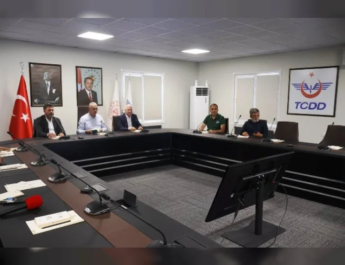 AK Parti Çorum Milletvekili Yusuf Ahlatcı: “Tren yola çıktı, geliyor”
