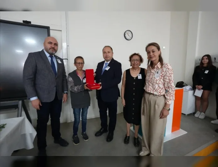 İzmir Bakırçay Üniversitesinde Demet Karakaş’ın tıp eğitimine bıraktığı miras anıldı