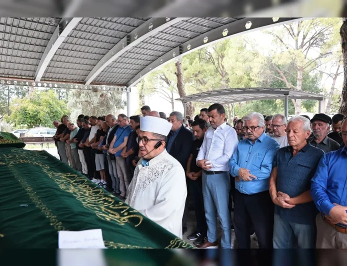 Denizli basınının tanınan ismi gazeteci Mümtaz Dündar son yolculuğuna uğurlandı