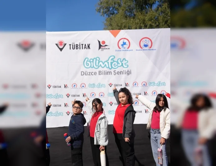 Düzce Bilim Şenliği tamamlandı, 3 günde 6 bin 500 öğrenci ve vatandaş bilim etkinliklerine katıldı