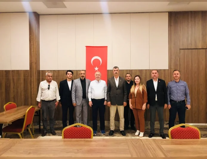 Zafer Partisi Genel Başkanı Prof. Dr. Ümit Özdağ Aydın kongresi öncesi iki ismi değerlendirmeye aldı