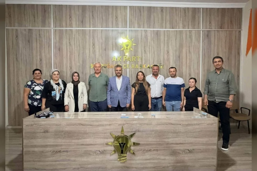 AK Parti Aydın Milletvekili Ömer Özmen Bozdoğan’da partililerle buluştu, yeni üyelere rozet takıldı
