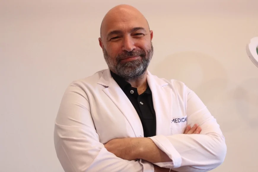 Medicana Dermatoloji Uzmanı Uzm. Dr. Cüneyt Soyal: “Çilek bacak görünümünde düzenli bakım önemli”