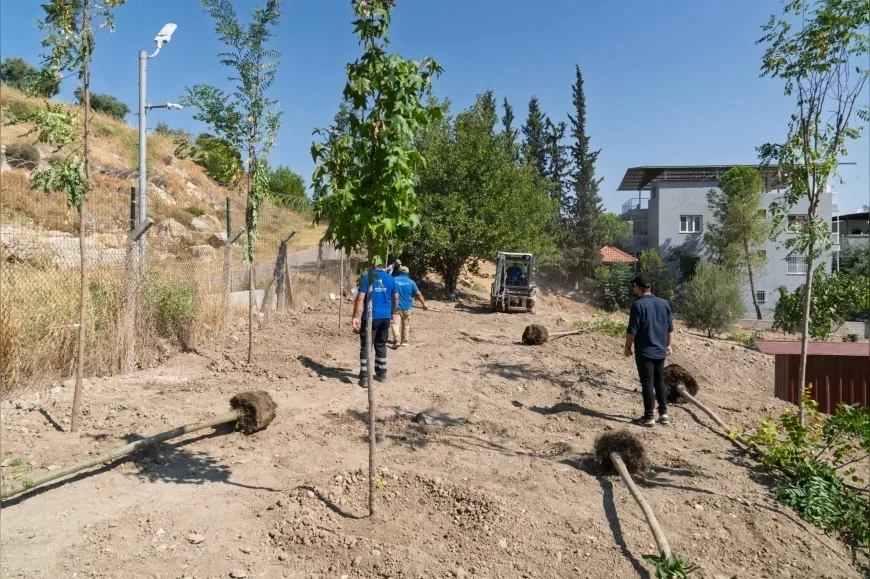 İzmir’de atıl alan yeşil dönüşümle mahalle parkına dönüşüyor