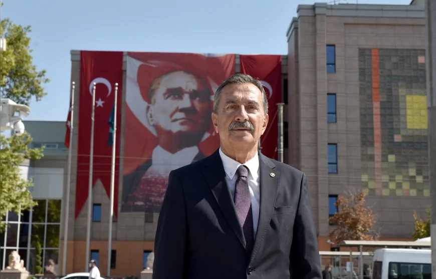 Tepebaşı Belediye Başkanı Dt. Ahmet Ataç: “Eskişehir Cumhuriyet değerlerine kararlılıkla sahip çıkmaya devam edecek”