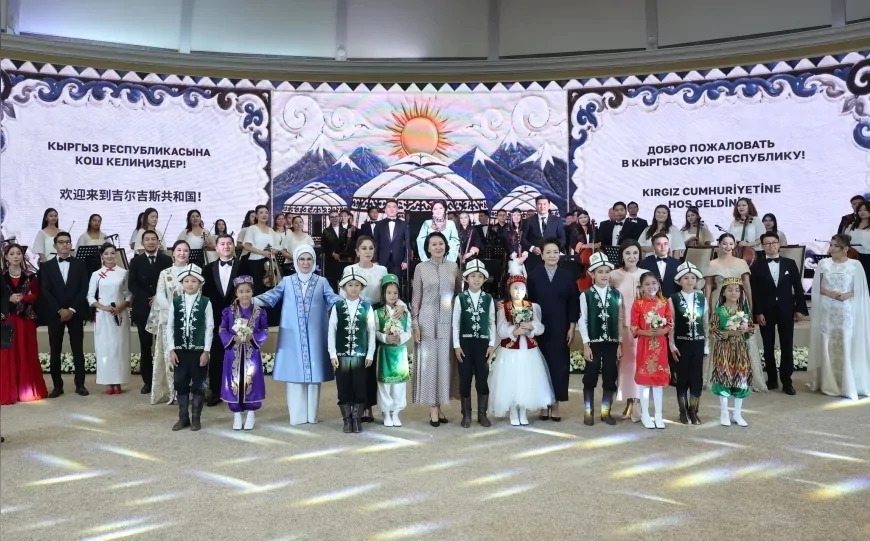 Emine Erdoğan Bişkek’te Lider Eşleriyle Bir Araya Geldi