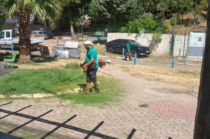 Efeler’in Parklarında Düzenli Bakım Sürüyor, Ekipler Dört Mahallede Çalışma Yürüttü