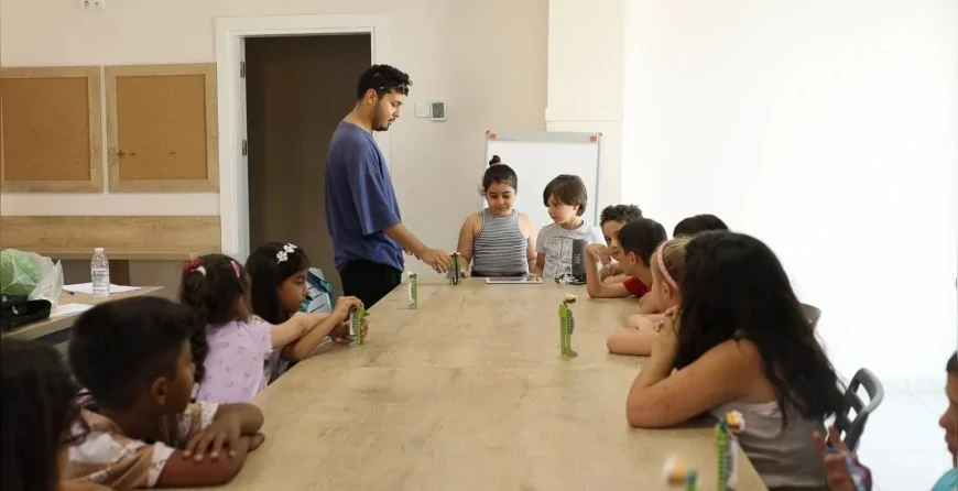 Bayraklı Belediye Başkanı İrfan Önal: “Çocuklarımızın gelişimine katkı sunan çalışmalarımızı sürdüreceğiz”