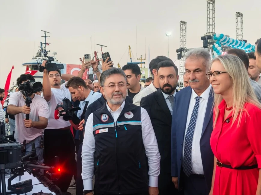 Tarım ve Orman Bakanı İbrahim Yumaklı: “Vira Bismillah” diyerek 2026-2027 su ürünleri av sezonu İzmir’den başladı