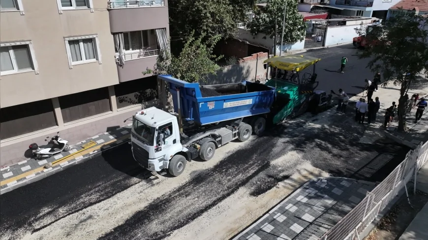 Salihli’de Çiçek Caddesi Yenileniyor: 3 Bin Ton Sıcak Asfalt Serilecek