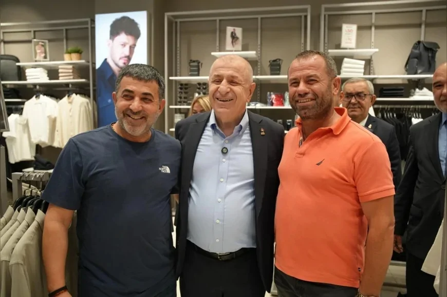Zafer Partisi Genel Başkanı Prof. Dr. Ümit Özdağ Ankamall’da esnaf ve vatandaşlarla bir araya geldi