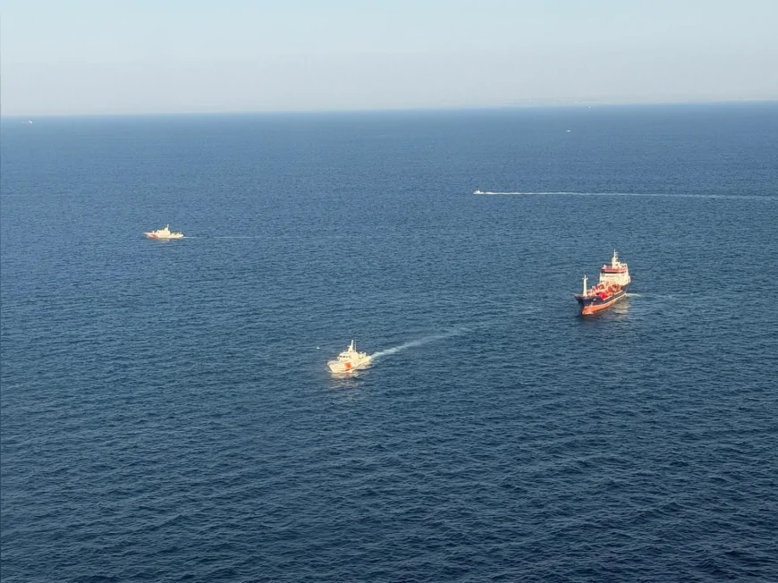 Silivri açıklarındaki gemi kazasında arama kurtarma çalışmaları 14 deniz ve hava unsuruyla sürüyor