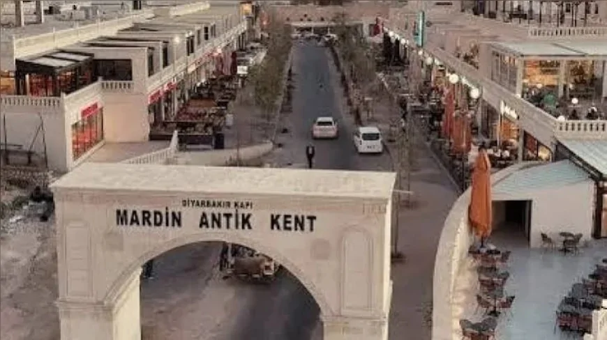 Diyarbakırlı iş insanı Fuat Özdemir’in Mardin’e kazandırdığı Antik Kent, 85 mağaza ve 180 odasıyla bölgenin yeni yaşam merkezi oldu