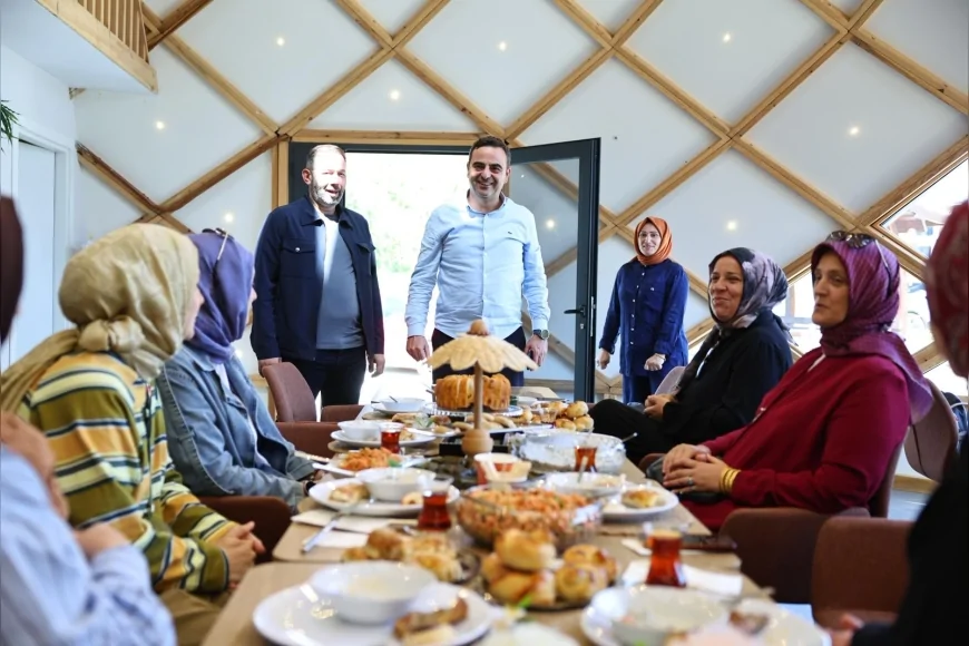 Başiskele Belediye Başkanı M. Yasin Özlü: “Kadınlarımızın emeği çoğaldıkça evlerimiz, mahallelerimiz ve şehrimiz güzelleşiyor”