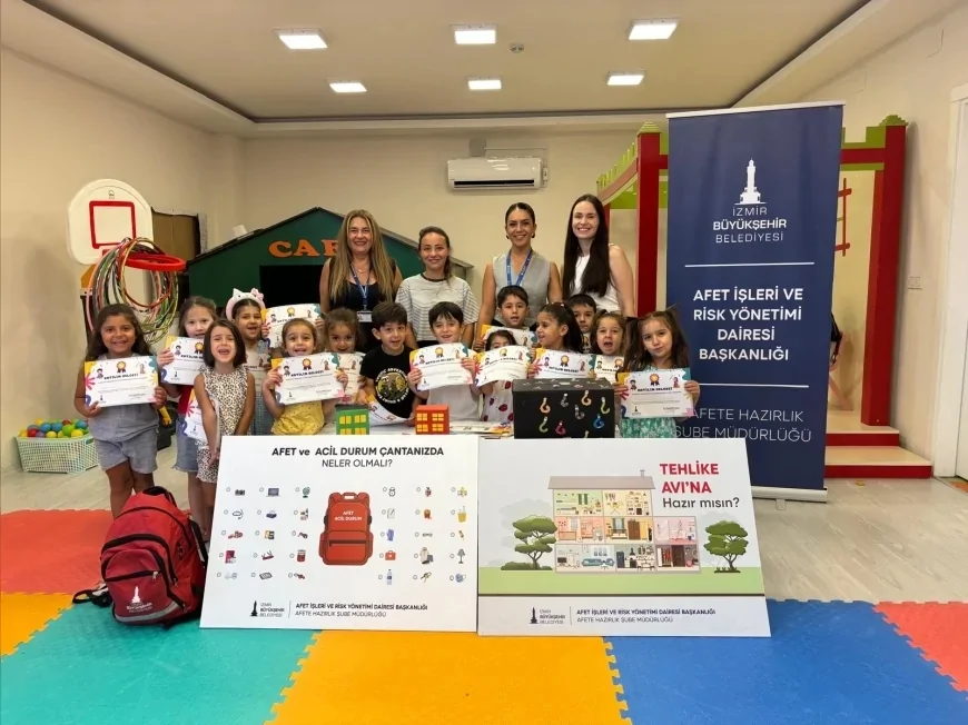İzmir’de afet farkındalığı çocuk yaşta başlıyor: 3 bin 520 çocuğa eğitim verildi