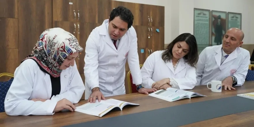 MEB, öğretmen önlüklerinde ülke genelinde uygulanacak standartları belirledi