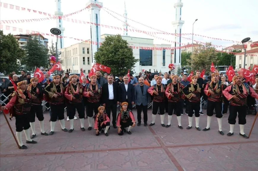 Pursaklar Belediye Başkanı Ertuğrul Çetin: “Bağımsızlığımıza aynı inanç ile gönülden bağlılığımızı tüm cihana ilan ediyoruz”