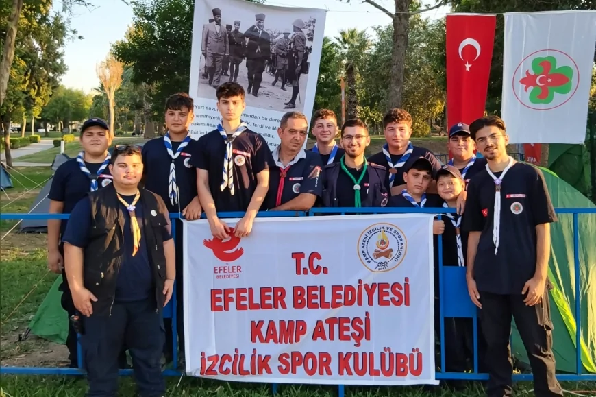 Efeler Belediyesi izcileri 9 Eylül İzmir’in Kurtuluşu etkinliklerinde ilk resmi saha görevini gerçekleştirdi