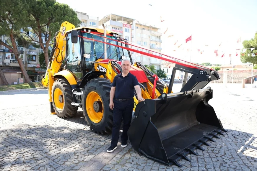 Bergama Belediye Başkanı Prof. Dr. Tanju Çelik: “Bir tane bile tarla satmadan 700 milyon liralık borcu bitirdik”
