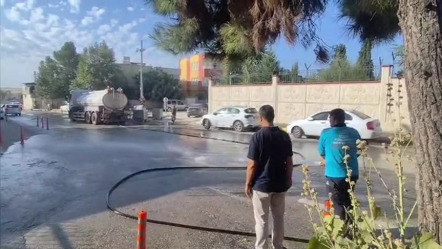 Adıyaman Belediye Başkanı Abdurrahman Tutdere: “33 mahallemizde sulama ve yol yıkama çalışmalarımızı sürdürüyoruz”