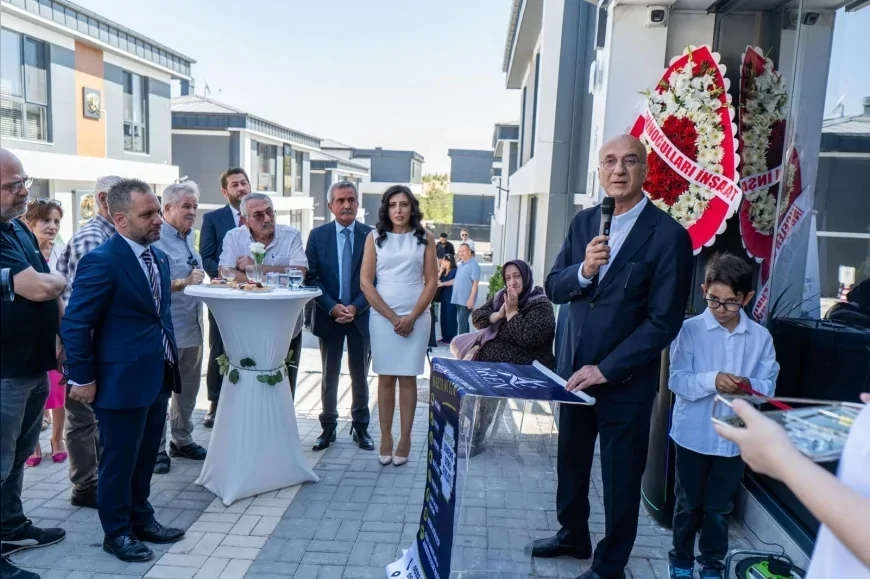 Aren Sanat Akademisi törenle eğitim hayatına başladı, geleceğin sanatçıları profesyonel eğitimle yetişecek