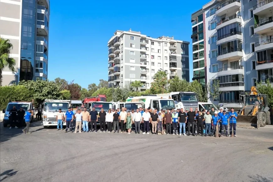 Buca Belediyesi Yenigün Mahallesi’nde 50 Personelle Temizlik, Yeşil Alan ve Yol Bakım Çalışması Yaptı