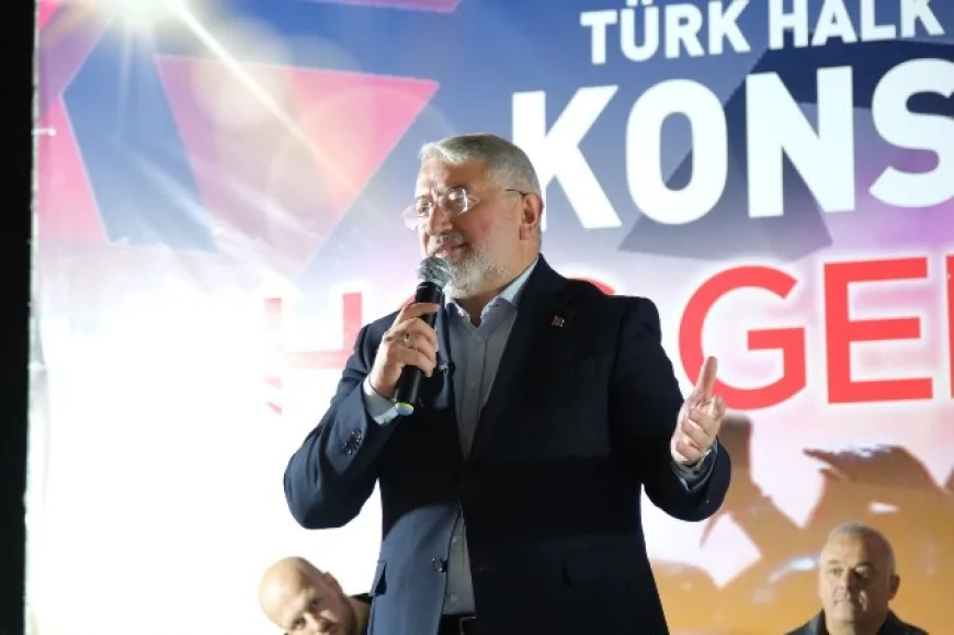 Çorum Belediyesi Uğur Mumcu Caddesi’nde mahalle şenliği düzenledi, çocuklar ve vatandaşlar türkülerle eğlendi
