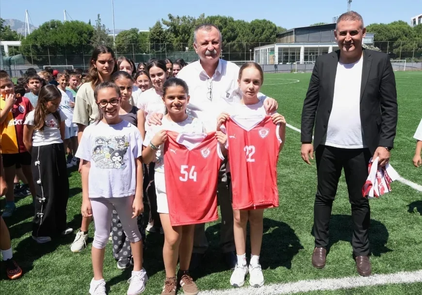 Yunusemre Belediyespor Kulüp Başkanı Bülent Kanik: “Çocuklara düzenli spor alışkanlığı kazandırmayı amaçlıyoruz”