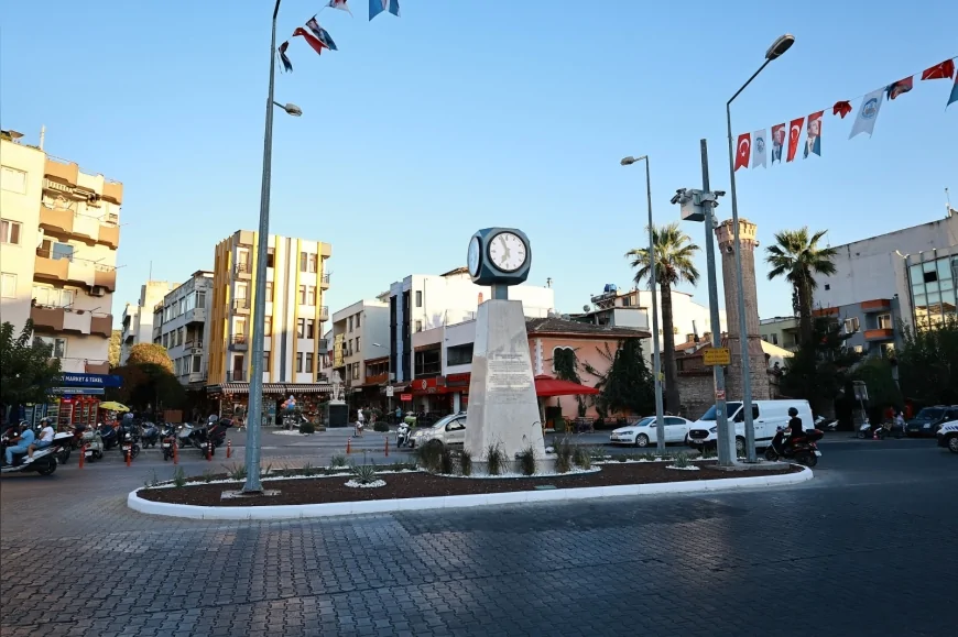 EFES SELÇUK BELEDİYE BAŞKANI FİLİZ CERİTOĞLU SENGEL: “DOSTLUK SAATİ GEÇMİŞTEN ALINAN BİR FEYZ VE GELECEĞE BIRAKILAN BİR UMUT”
